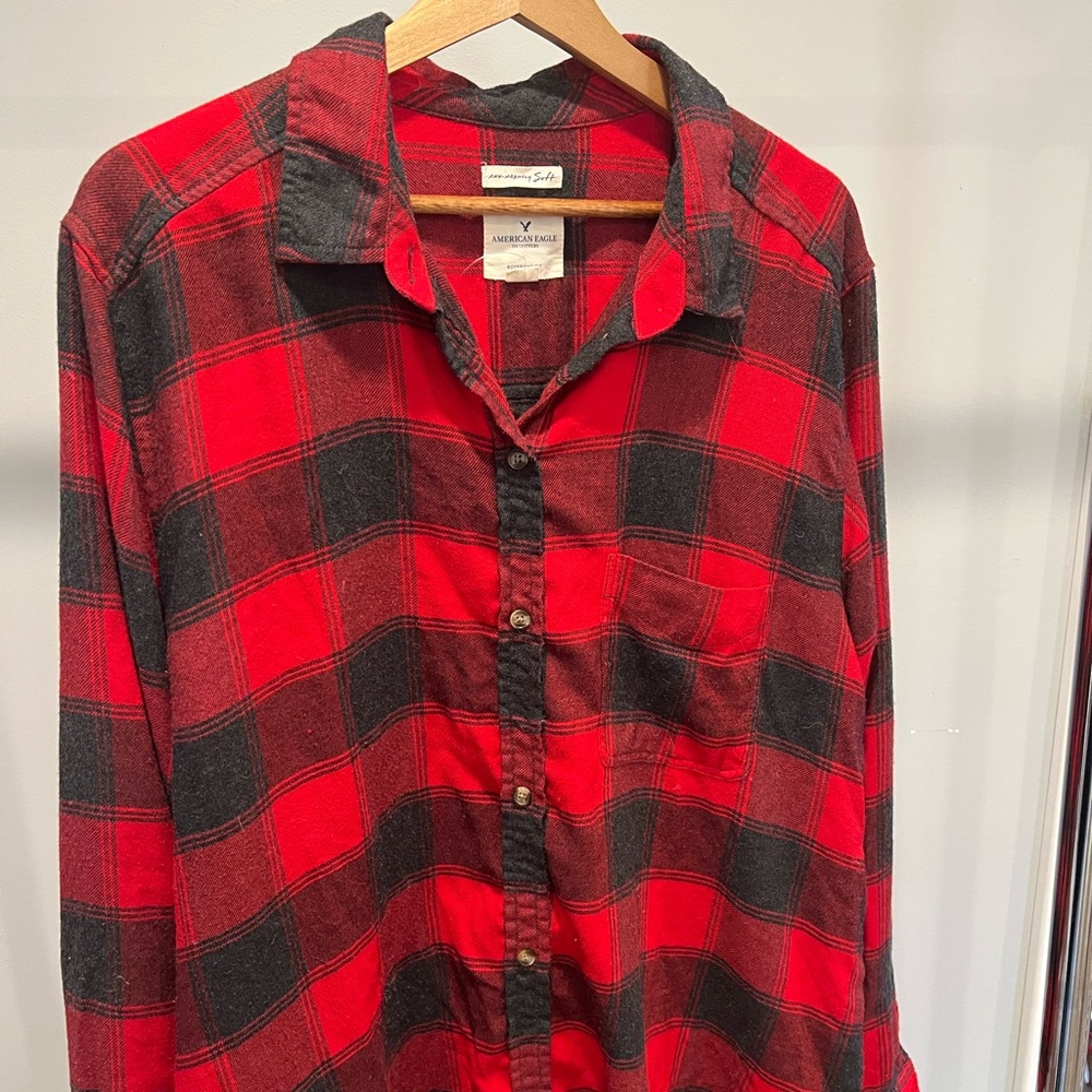 American Eagle. Flannel. Oversized. Boyfriend fit.